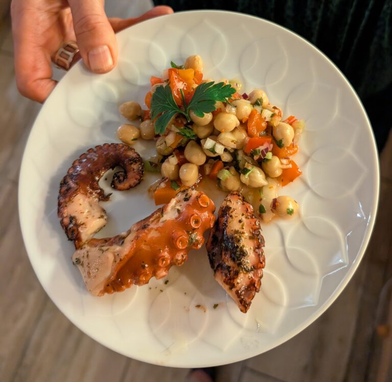 Mediterraner Salat mit Oktopus (mit Fenchel)